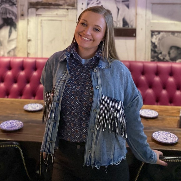 Meet your Posher, Karli - Picture 1 of 1